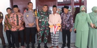 Dandim 0826/Pamekasan Serahkan Rumah Program Renovasi RTLH