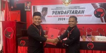 Pensiunan PNS Daftarkan Diri Sebagai Cabup-cawabup Jember ke PDIP Jember