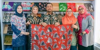 Bupati Gresik Resmikan Galeri Dekranasda untuk Promosikan Produk Unggulan