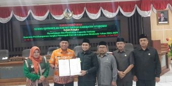 Pengesahan Perda RPJMD 2025-2029, Bupati Situbondo Targetkan Penurunan Kemiskinan