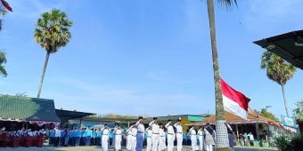 Manfaatkan Fasilitas Alam yang Dimiliki, ICT Tuban Kibarkan Bendera di Pohon Siwalan