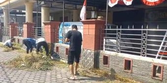 Sambut HUT ke-80 RI, PWI Mojokerto Raya Gelar Kerja Bakti