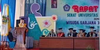 Unirow Tuban Terapkan Protokol Kesehatan saat Menggelar Wisuda ke-XIX