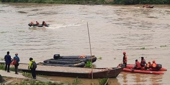 Cuaca Buruk, Pencarian Hari Kedua Korban Perahu Terbalik di Tuban Dihentikan