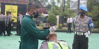 Cegah Penyebaran Covid-19, Polres Ngawi Lakukan Rapid Test Antigen Acak untuk Personelnya