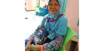 Nenek Penjual Nasi Aking Asal Bogo Nganjuk Berangkat Haji