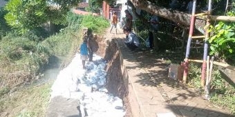 Pemkab Jombang Data Keadaan Tanggul Pascabanjir