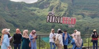 Isu Gunung Kelud Meletus Tak Pengaruhi Minat Wisatawan untuk Lihat Kawah