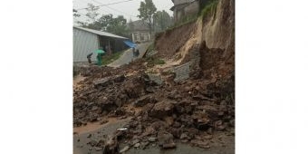 Akibat Hujan Deras, Longsor Terjadi di Sejumlah Titik Trawas-Pacet Mojokerto