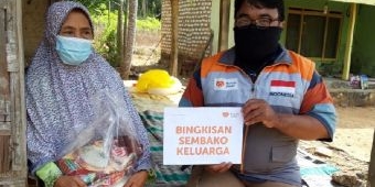 ​Rumah Zakat Salurkan Bingkisan Keluarga untuk Masyarakat Terdampak Covid-19 di Pamekasan