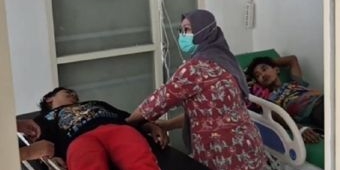 Diduga Hirup Gas Bocor, 19 Buruh Pabrik Pengolahan Udang di Lamongan Dilarikan ke Rumah Sakit