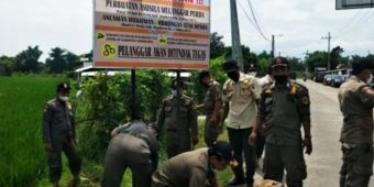 Puluhan Warung Esek-Esek di Mojokerto Disegel Satpol PP