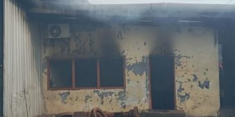 Area Pabrik Plastik Seluas 4 Ribu Meter Persegi di Sukodono Sidoarjo Terbakar