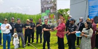 Lestarikan Tanaman Langka, Pemdes Joho Gandeng Danramil Wates Tanam 100 Bibit Pohon Joho