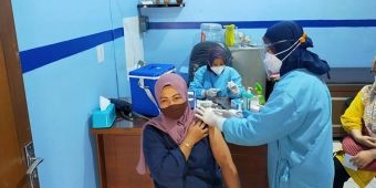 Mulai Divaksin, Pendidik di Kota Blitar Berharap Bisa Segera Jalankan PTM
