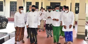 Peringati HSN 2020, ASN di Lamongan Kenakan Sarung dan Busana Muslim Saat Ngantor 