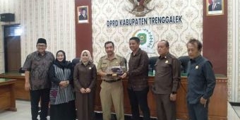 DPRD Kota Blitar Kunjungi Trenggalek, Bahas Program MBG dan Pemangkasan Anggaran