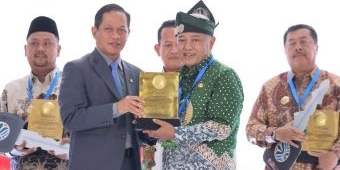 Malang Raih Predikat Menuju Kabupaten Bersih 2026