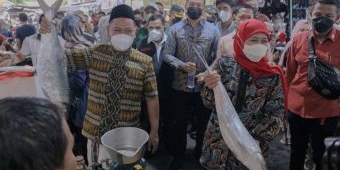 Kunjungi Pasar Bandeng, Gubernur Jatim Borong Bandeng Jumbo