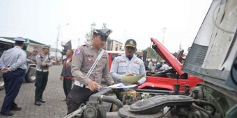 Satlantas Polres Pasuruan Ramp Check Jeep Wisata Bromo Jelang Libur Nataru 2025