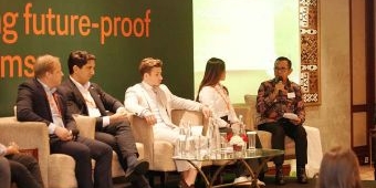 Jajaki Potensi Kerja Sama Hortikultura, Wali Kota Batu Hadiri Misi Ekonomi Belanda-Indonesia