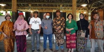 Duo Ethnicholic dan Fotografer dari Kalimantan Timur Pentaskan Seni Budaya di Batu