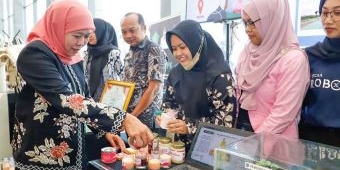 Kewajiban Sertifikasi Halal UMKM Ditunda 2026, Khofifah: Beri Kesempatan Pelaku Usaha 