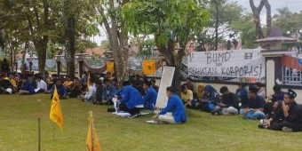 Dinilai Kinerja BUMD Bobrok, PC PMII Pamekasan Demo di Depan Kantor Bupati