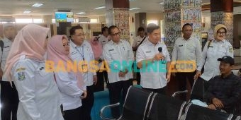 Disambangi Dirjen Dukcapil, Wakil Bupati Gresik Minta Dibantu Mesin Cetak e-KTP