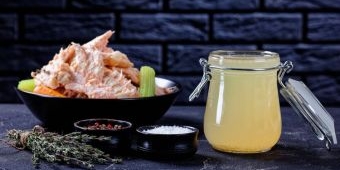 Cara Membuat Kaldu Ikan untuk Menu MPASI