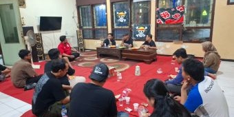 Forum Wartawan Sidoarjo Gelar Diskusi Polemik Bendera One Piece Prespektif Hukum dan Sosial