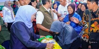 Gubernur Khofifah Gencarkan Pasar Murah Jelang Nataru 2025 untuk Stabilitas Harga Pangan