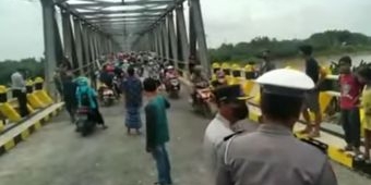 Perbaikan Selesai, Jembatan Glendeng Penghubung Tuban-Bojonegoro dapat Dilalui Roda Dua