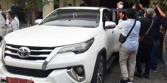 Prihatin Pandemi Covid-19, Bupati dan Wabup Gresik Kompak Tolak Pengadaan Mobdin Baru Rp 1,4 M