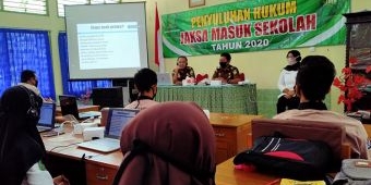 Edukasi Hukum, Kejari Trenggalek Adakan Program Jaksa Masuk Sekolah di SMAN 1 Karangan