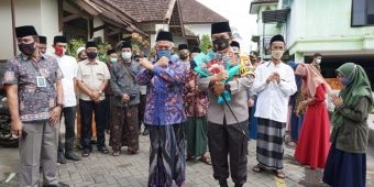Kunjungi Ponpes Tangguh Sabilurrosyad Gasek Malang, ​Kapolda: Prokes Kunci Hadapi Covid-19