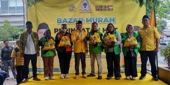 HUT ke-61, Golkar Gresik Gelar Santunan Anak Yatim dan Bazar Sembako Murah