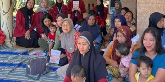 Mahasiswa PMM KKN UMM Bekali Orang Tua di Blitar Edukasi Parenting: Isi ‘5 Baterai Kehidupan’ Balita