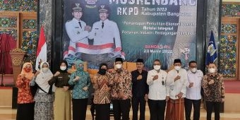 Musrenbang Bangkalan 2023, Rektor UTM Minta Pemkab Fokus Bahas Pengembangan Industri Wisata