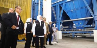 peringati-hari-pasar-modal-indonesia-khofifah-ajak-masyarakat-cerdas-berinvestasi-di-era-digital
