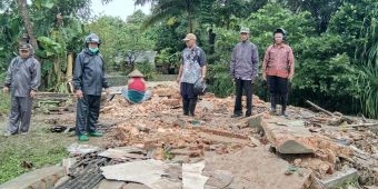 Banjir dan Bukit Longsor di Sangkapura Gresik: Rumah Tertimbun, Sekolah Ambruk, dan Jembatan Putus