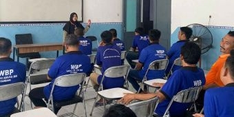 Ingin Punya Ijazah Sekolah, Puluhan WBP Lapas Tuban Ikuti Program Belajar Kejar Paket