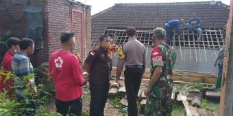 Dihempas Angin Kencang, Tembok Rumah Tak Berpenghuni di Desa Junrejo Kota Batu Roboh