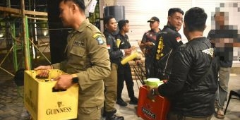 Satpol PP Surabaya Perketat Pengawasan RHU Ramadan, Dua Restoran Ditindak
