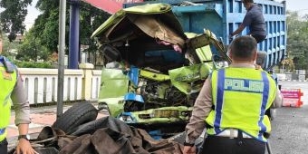 Polda Jatim Olah TKP Laka KA Dhoho Vs Truk Pasir di Blitar
