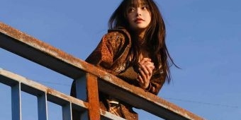 Chuu Bagikan Foto Teaser Mini Albumnya di Only Cry in The Rain