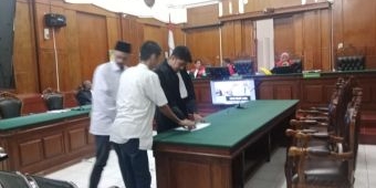 Terdakwa Curanmor Honda Beat Milik Paman di Kedungmangu Surabaya Dengarkan Dakwaan JPU