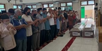 Dua Korban Sriwijaya Air Asal Pare Kediri Dimakamkan di TPU Desa Tulungrejo