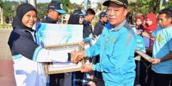 20 Perwakilan Atlet dan Pelatih Olahraga Berprestasi Terima Bonus Uang Tunai dari Pemkab Lamongan