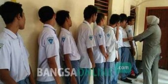 Puluhan Pelajar di Jombang Terjaring Razia, Nongkrong di Warung saat Jam Sekolah